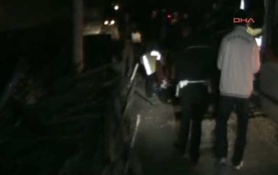 Kumluca Polisin 'Dur' İhtarına Uymadı, Kaza Yaptı