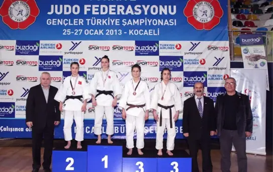 Gençler Türkiye Şampiyonası'nda Bronz Madalya Berçim Çiçek'in Oldu