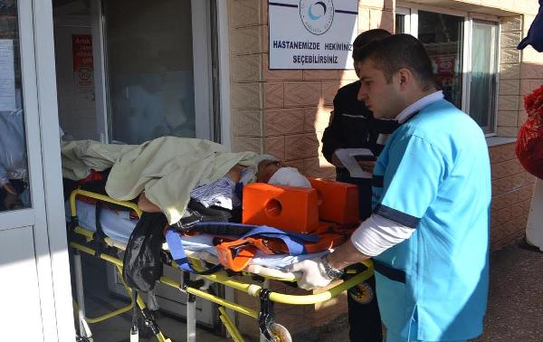 Yolun Karşısına Geçerken Otomobil Çarptı