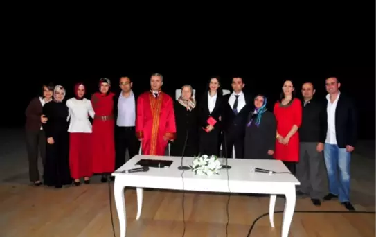 Sevgililer Günü Hediyesi Nikah Defteri Oldu
