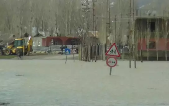 Kar Eridi, Muş Ovası Su Altında Kaldı