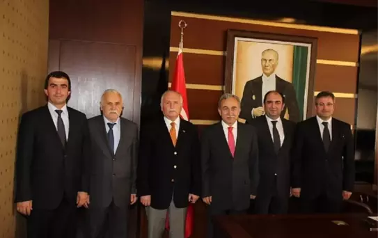 Yeni Encümen Üyeleri Vali Büyük'ü Ziyaret Etti