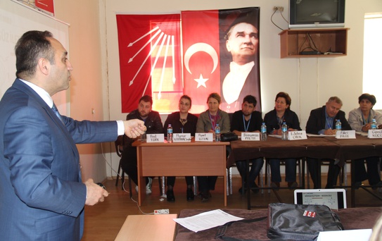 Chp, Giresun'da Parti Okulunun İlk Mezunlarını Verdi