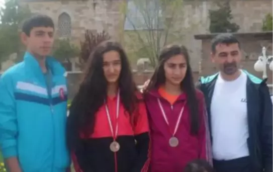 Okullar Arasında Şamdan Farkı