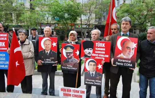 Tutuklu Komutanlar İçin Eylem