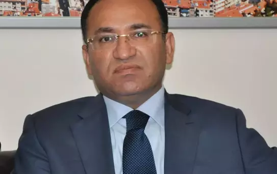 Bozdağ: 'Bu Millet Korkakların Peşinden Hiç Gitmedi'