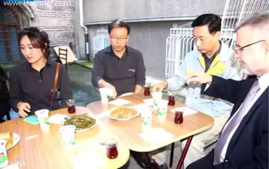 Koreliler İhtiyaç Sahibi Aileler İçin Gözleme Açtı