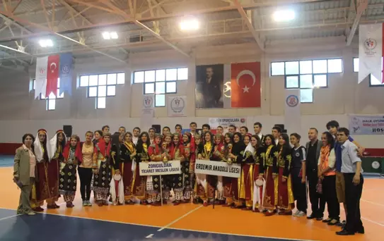 Okullar Arası Halk Oyunları Yarışması