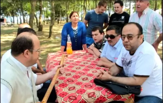 Görme Engellilerden Türkü Şov