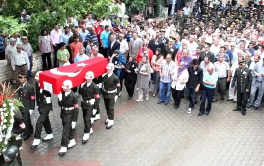 Şehit Astsubay Balıkesir'de Toprağa Verildi