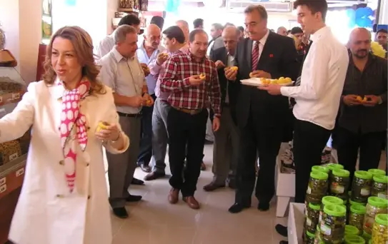 Üç Genç Sermayeseni Birleştirip Organik Gıda İşyerini Açtı