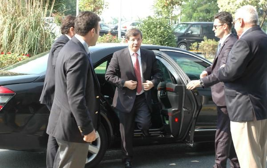 Dışişleri Bakanı Davutoğlu, Brunei'de