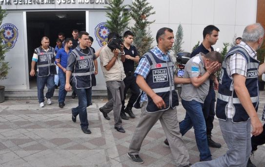 Dolandırıcılık Olayına Karışan 16 Kişi Yakalandı