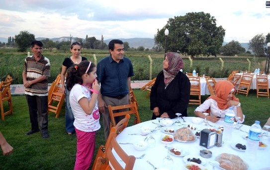 Bigadiç'te Şehit Ailelerine İftar Yemeği