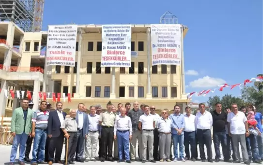 Başkan Akgün, Yeni Hizmet Binasında Vatandaşlarla Bayramlaştı