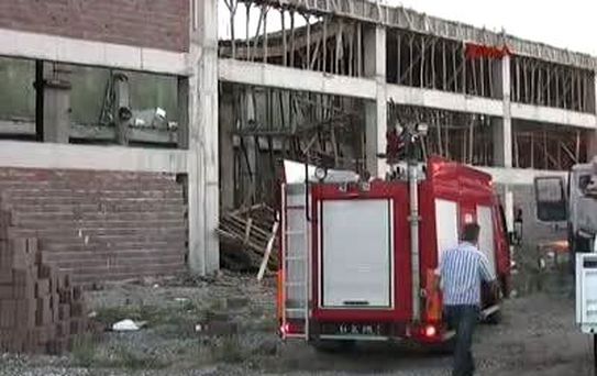 İnşaatta Kalıplar Betonla Birlikte Çöktü: 4 Yaralı