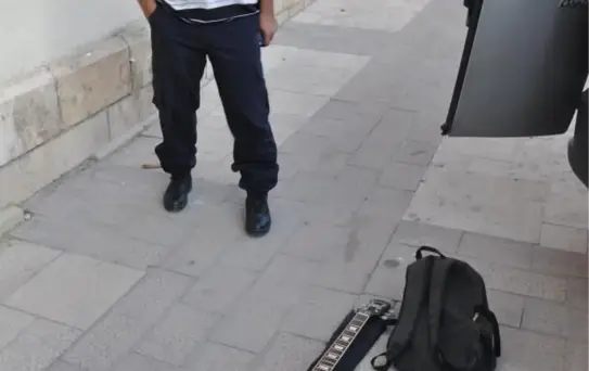 MİT Önünde Unutulan Çantadan Elektro Gitar Çıktı