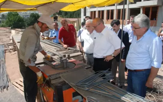 Vali Özçimen Mengen'de İnşaatları Gezdi
