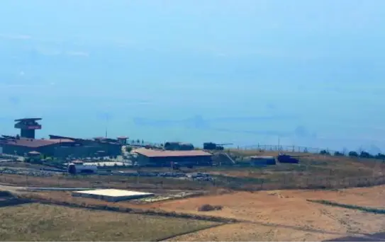 Suriye Savaş Uçakları Muhalifleri Bombalıyor