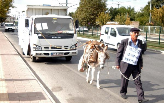 Gaziantep'te Akaryakıt Zammına Eşekli Protesto