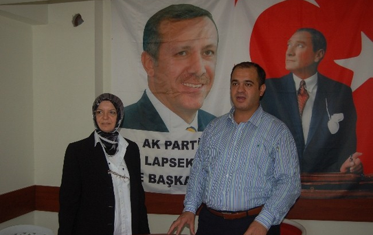 Çardak Beldesinde İlk Kadın Aday Adayı AK Parti'den
