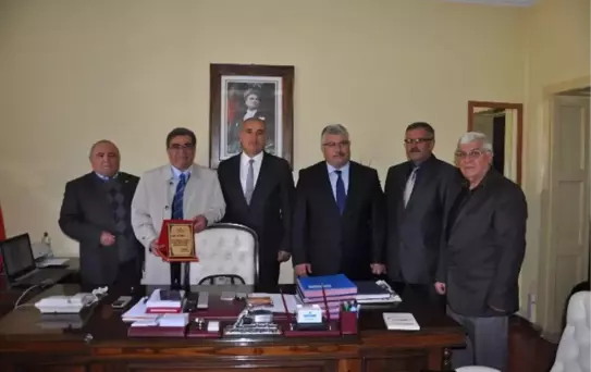 Sorgun Kaymakamı Kılıç'dan İş Adamı Ali Taşcı'ya Plaket