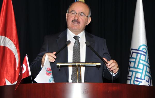AK Parti'li Çelik: Sosyal, Sanal Medyayı Yok Sayamazsınız