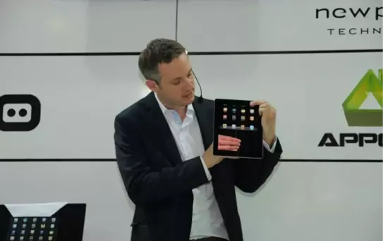 Cebit Fuarına Gelen Simon Pierro Fuar'a Damgasını Vurdu