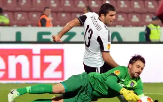 Trabzonspor'da Kaleci Onur'un Sakatlığı