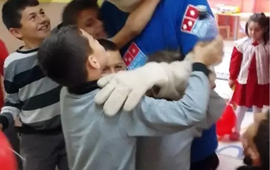 Dominos'tan Nasırlı İlkokulu'na Yardım Eli