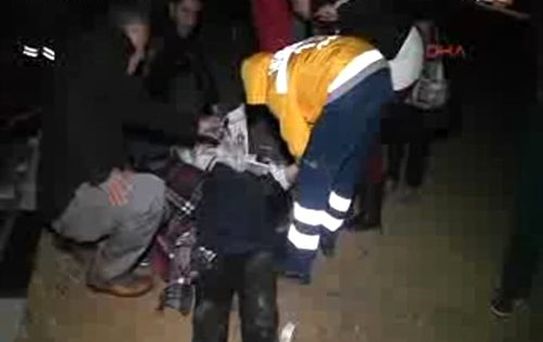 Lastiği Patlayan Midibüs Devrildi: 8 Yaralı