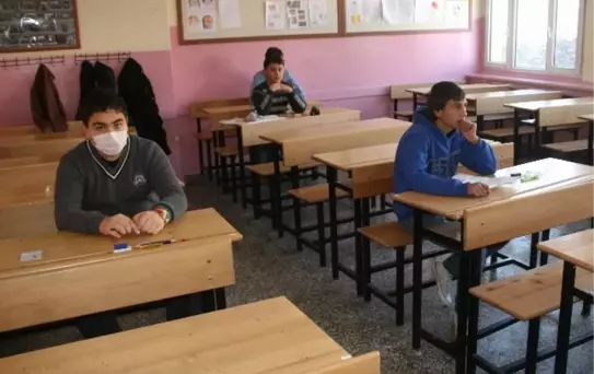 Yozgat'ta Mazeret Sınavına 7 Öğrenci Katıldı