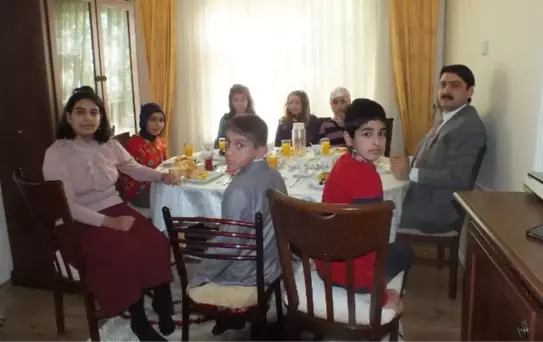 Dicleli Öğrencilerden Kaymakam Kattaş'a Ziyaret