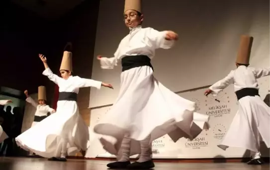 Görme Engelli Minik Öğrencilerden Sema Gösterisi