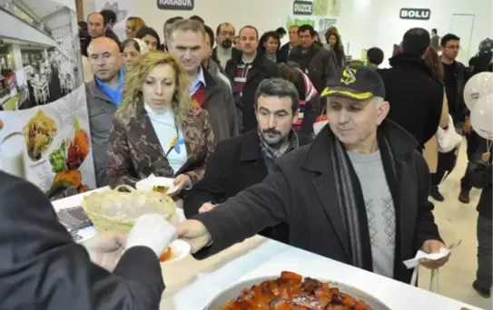 Köfteci İsmail; EMİTT 2014'te 1 Ton Kabak Tatlısı Dağıttı