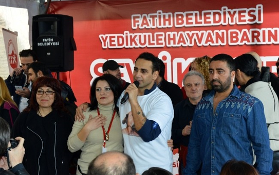 Ünlü İsimler Hayvanlar Yararına Düzenlenen Kermeste Buluştu, İzdiham Yaşandı