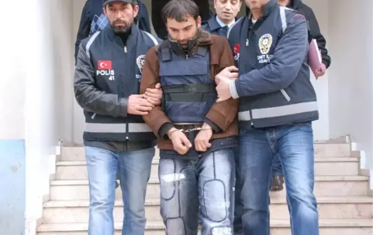 Eşi ve Üç Çocuğunu Öldüren Babaya Müebbet Hapis Cezası