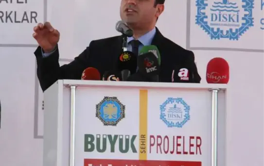 Demirtaş - Bilboardlara asılan Öcalan'ın posteri -
