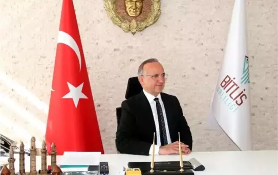 Vali Yurdakul'dan 'Bir Türkü Şehri Bitlis' Makalesi