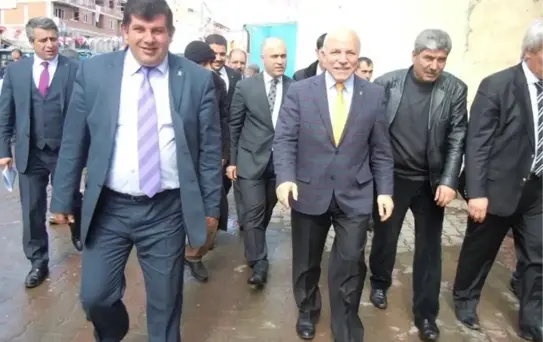 AK Parti Büyükşehir Belediye Başkan Adayı Sekmen Hınıs'ta…