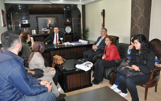 Iğdır Sağlık Meslek Lisesi Vali Yardımcısı Mevlüt Özmen'i Ziyaret Etti