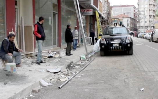 Elektrik Akımına Kapıldı