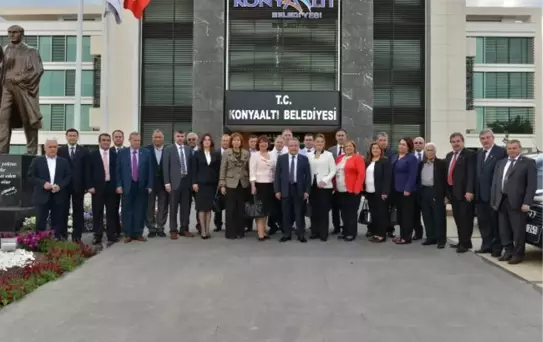 Konyaaltı'nda İlk Meclis Toplantısı