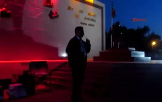 Salon Tahsisi İptal Edilen Tiyatro Oyunu Parkta Sergilendi