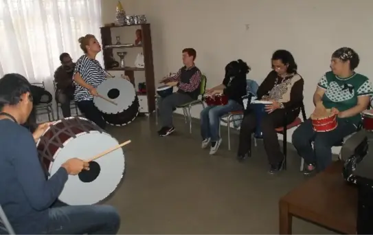 Zihinsel Engelliler Sanat Terapileriyle Hayata Bağlanıyor