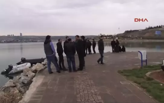 Mogan'da Kaybolan Gencin Cesedini Dalgıçlar Çıkardımogan'da Kaybolan Gencin Cesedini Dalgıçlar...