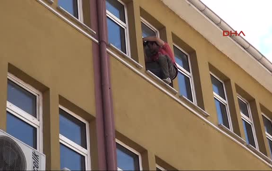 Valiliğin 5'inci Katında İntihara Kalkıştı