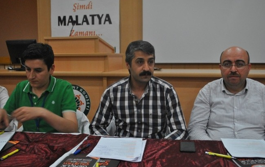 Öğrencilerin Yüzde 82'si Günlük İnternete Giriyor, Yüzde 23'ü Düzenli Gazete Okuyor