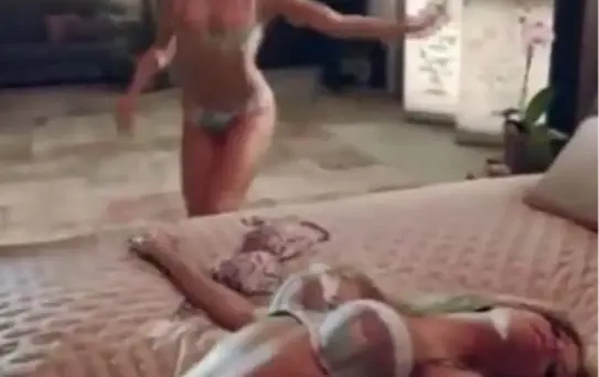 Sexy Spot: Sylvie Van Der Vaart İn Knappen Dessous