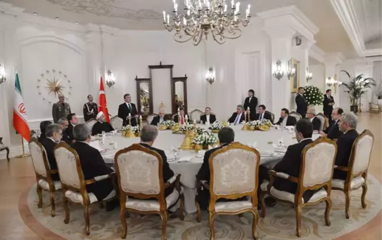 Gül, Ruhani Onuruna Yemek Verdi